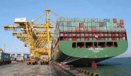 集装箱海运价格局部止跌，海运公司“自救”成功？