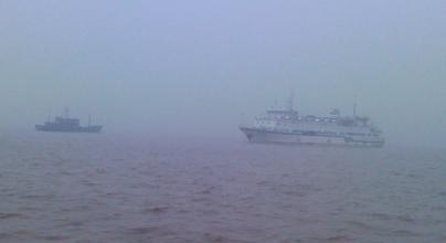 青岛港橙色海上风险预警，相关海域已实施禁限航